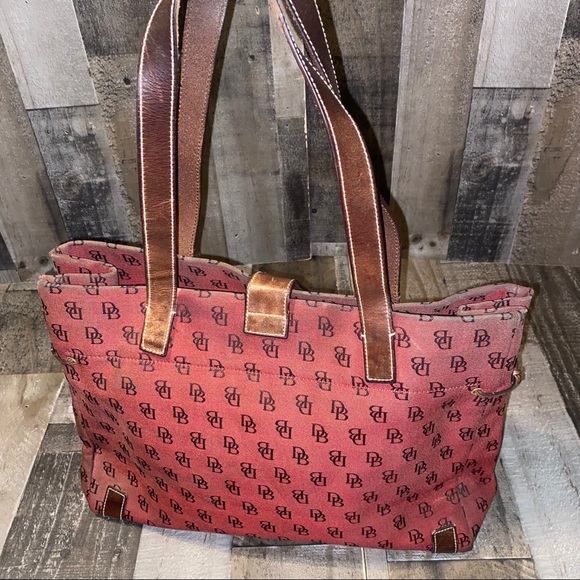 Dooney & Bourke purse - Picture 2 of 4